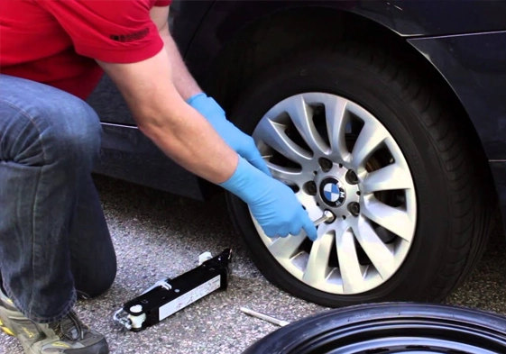 road side falt tyre Replace